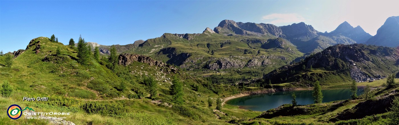 31 Il Lago Rotondo visto dal Rif. Calvi.jpg